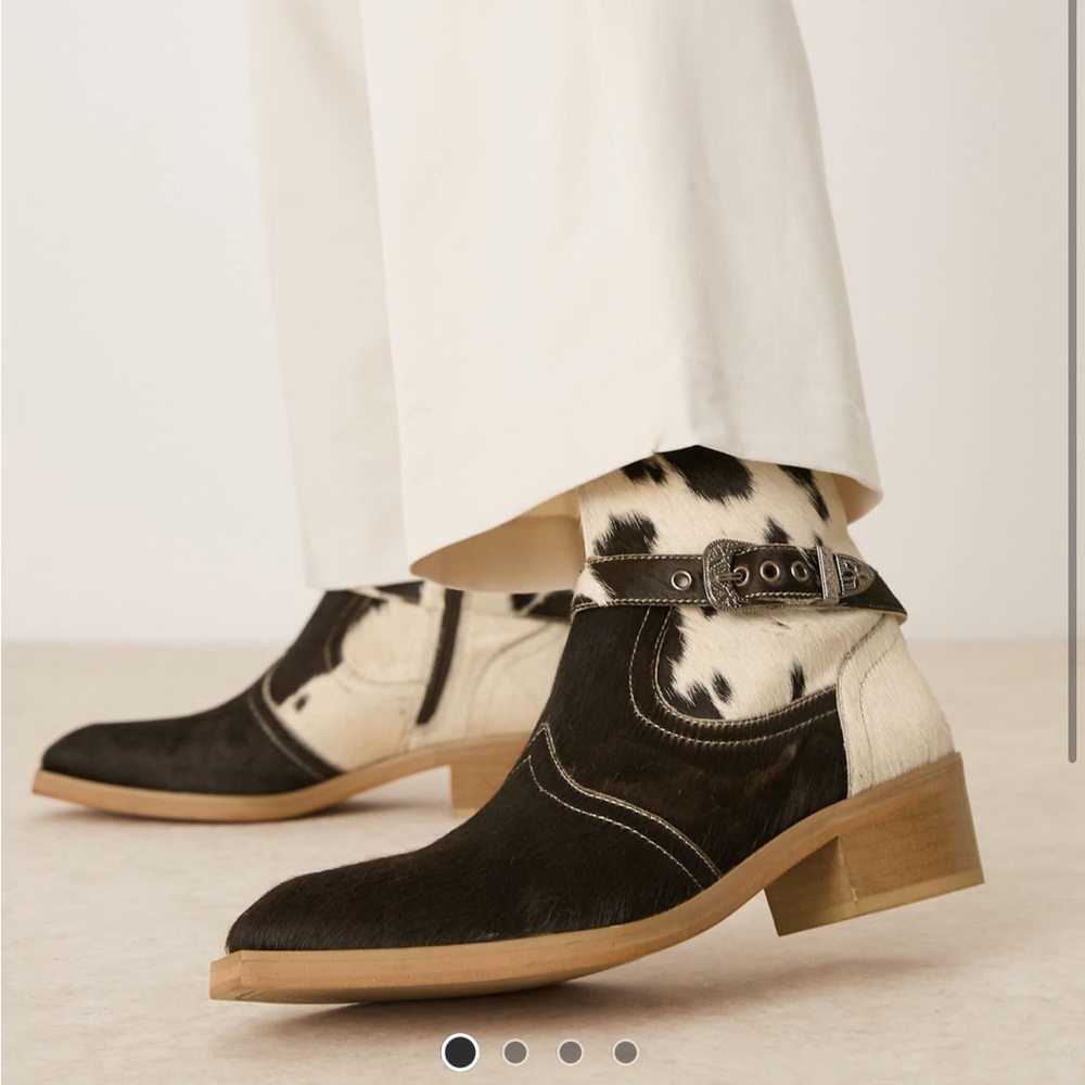 Cowprint Men’s Chelsea Boots